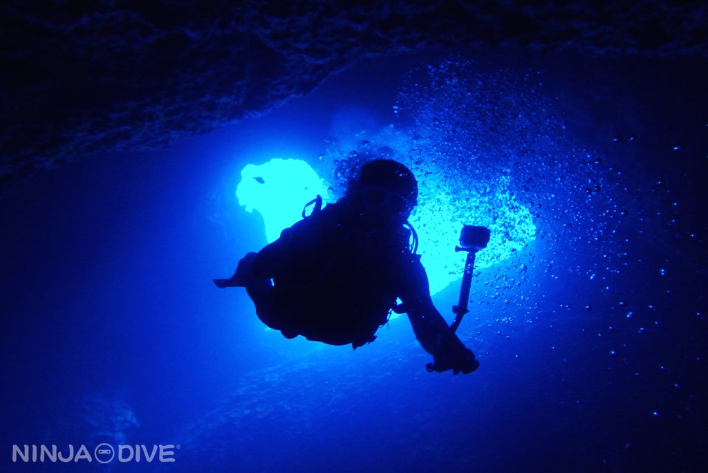 グアム中部 ファンダイビング ボートダイビング ブルーホール