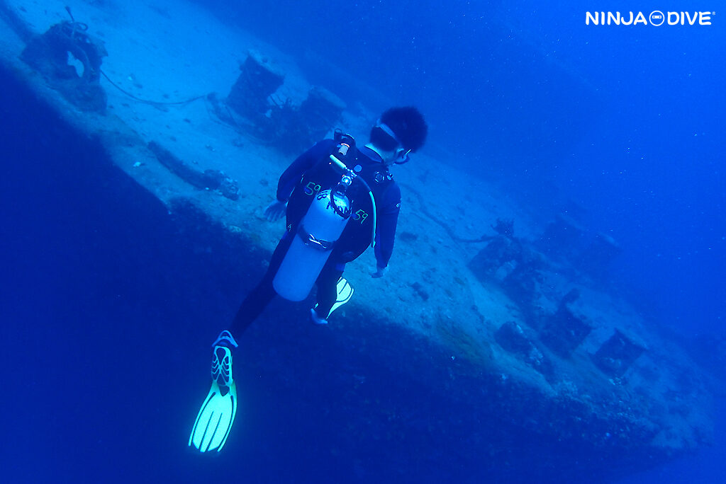 NINJA DIVE 忍者ダイブ 貸し切り プライベート チャーター ファンダイビング ボートダイビング グアム ダイビング ビギナー 初心者 少人数 ブルーホール アメリカンタンカー ダイビングショップ おひとりさま