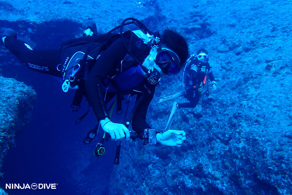 NINJA DIVE 忍者ダイブ 貸し切り プライベート チャーター ファンダイビング ボートダイビング グアム ダイビング ビギナー 初心者 少人数 ブルーホール ギャブギャブ2 ダイビングショップ おひとりさま カップル ショップツアー 女子旅