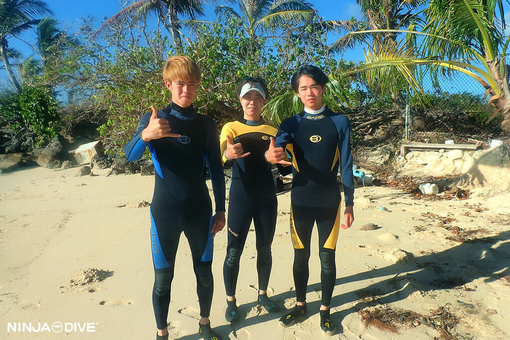 NINJA DIVE 忍者ダイブ 貸し切り プライベート ビーチダイビング グアム 体験ダイビング ビギナー 初心者 ダイビングショップ お魚いっぱい 親子 家族 エメラルドバレー