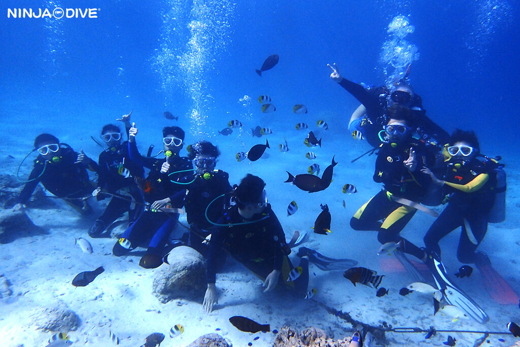 NINJA DIVE 忍者ダイブ 貸し切り プライベート ビーチダイビング グアム 体験ダイビング ビギナー 初心者 ダイビングショップ 水中展望台 お魚いっぱい 社員旅行 カップル ピティボムホール ボートダイビング 1ビーチ1ボート