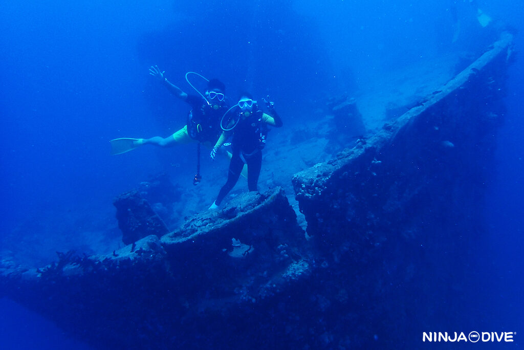 NINJA DIVE 忍者ダイブ 貸し切り プライベート チャーター ファンダイビング ボートダイビング グアム ダイビング ビギナー 初心者 少人数 ブルーホール アメリカンタンカー 沈船 レック
