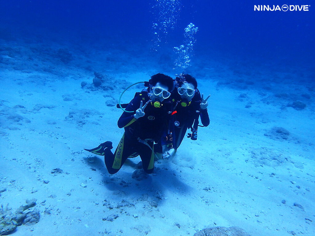 NINJA DIVE 忍者ダイブ 貸し切り プライベート チャーター ファンダイビング ボートダイビング グアム ダイビング ビギナー 初心者 少人数 ブルーホール グラスブレイクウォーター ブランク カップル 新婚旅行