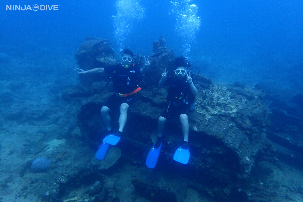 NINJA DIVE 忍者ダイブ 貸し切り プライベート チャーター ファンダイビング ボートダイビング ビーチダイビング シュノーケリング グアム ダイビング 初心者 少人数 ブランク ビギナー キッズ ジュニアダイバー ブラックチップシャーク サメ ツマグロ カメ アオウミガメ シービージャンクヤード バラクーダロック