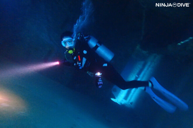 NINJA DIVE 忍者ダイブ 貸し切り プライベート チャーター ファンダイビング ボートダイビング グアム ダイビング ビギナー 初心者 少人数 ブルーホール アメリカンタンカー ダイビングショップ おひとりさま