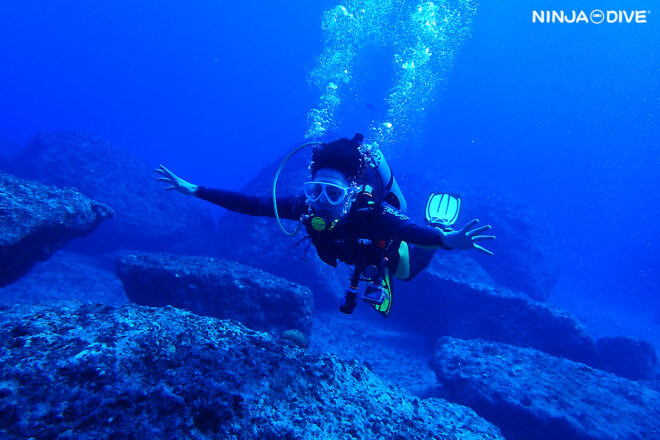 NINJA DIVE 忍者ダイブ 貸し切り プライベート チャーター ファンダイビング ボートダイビング グアム ダイビング ビギナー 初心者 少人数 ボウルダーアレー セメントバージ バルボンバー レック ダイビングショップ おひとりさま